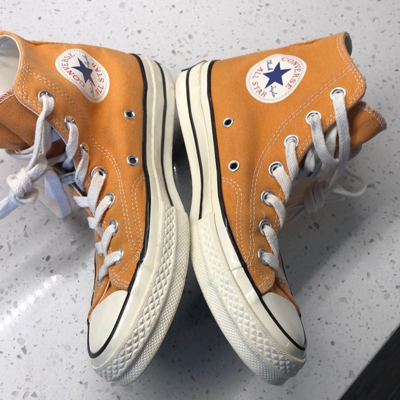 converse chuck taylor size 4